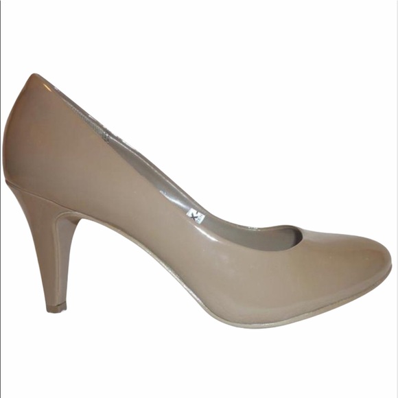 Merona Shoes - Merona • Taupe Patent Pumps